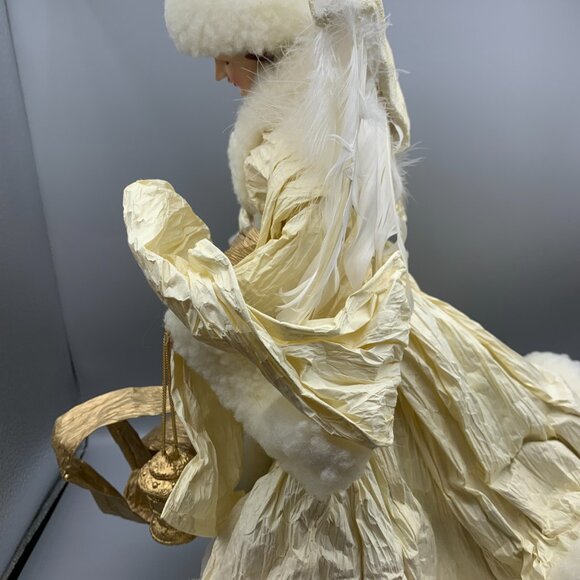 16" Angel Tree Topper Porcelain Face & Hands Cream & Gold Dress - Picture 10 of 12